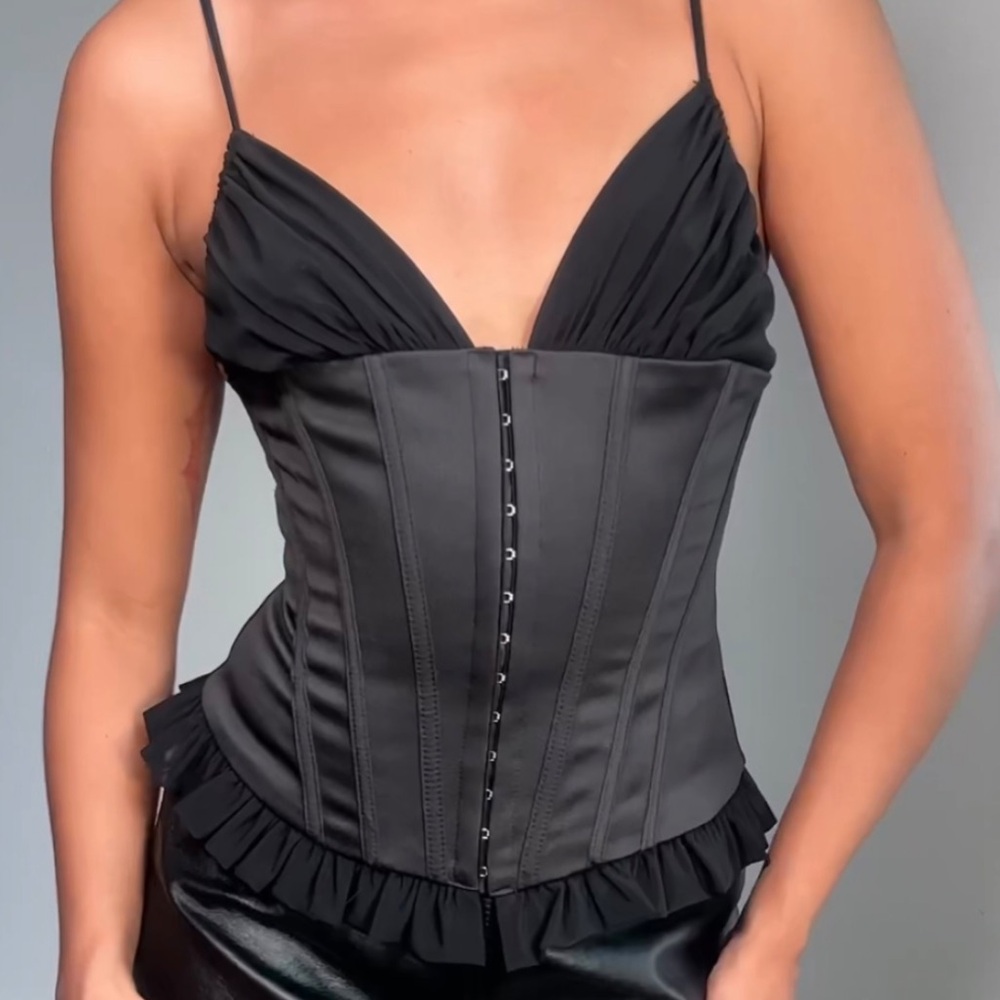 🆕 Shop LEAU “Cahier” Corset Top
